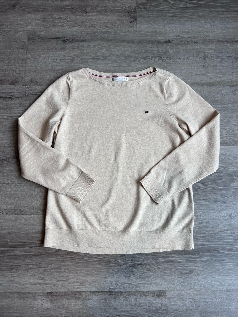 Women’s Tommy Hilfiger Beige Crewneck Sweater size L - Picture 2 of 9